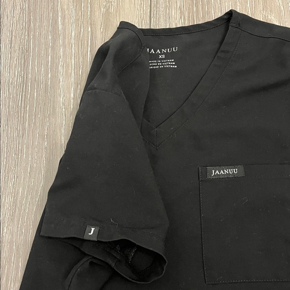 Jaanuu Women's Black Scrub Top - Picture 3 of 5